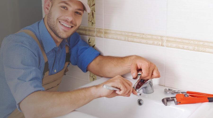 Professional sink repair in Riverton, IA